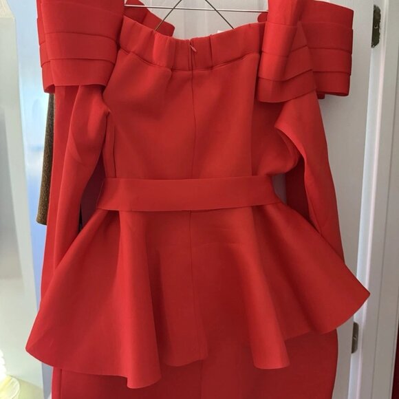 EY Signature Ruffle Shoulder Red Suit w/Peplum Bottom Jacket & Skirt, Plus Sz:2X - Picture 8 of 9